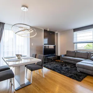 Apart111 - Platinum Kolberg